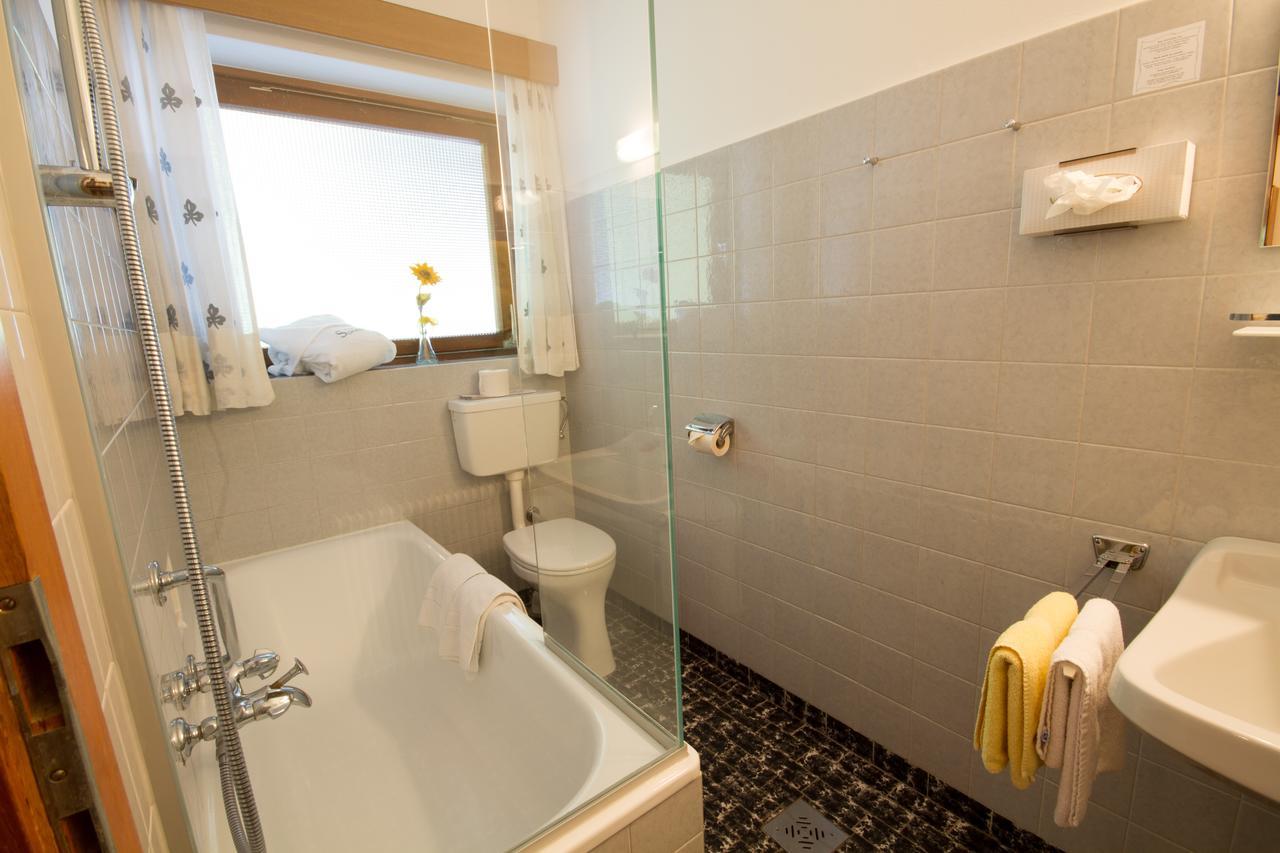 Hotel Garni Sonnblick Bad Kleinkirchheim Chambre photo